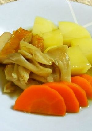 じゃがいもと舞茸・さつま揚げの煮物♪-レシピのメイン写真