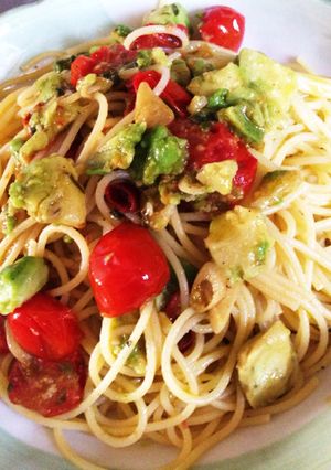 ベジタリアン♡トマトとアボカドのパスタ-レシピのメイン写真