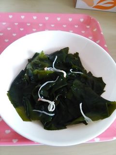 わかめとかにかまの酢の物-レシピのメイン写真