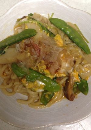 さやえんどうと蒲鉾の卵とじうどん-レシピのメイン写真