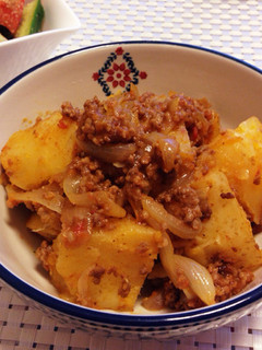 じゃがいもとひき肉のトマト煮込み-レシピのメイン写真