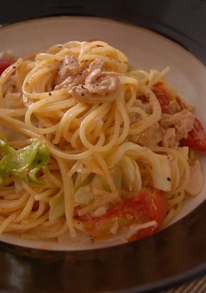 ツナとキャベツのトマトクリームパスタ-レシピのメイン写真