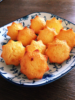 しっとり♡極うま♡プロ級の味♡マドレーヌ-レシピのメイン写真