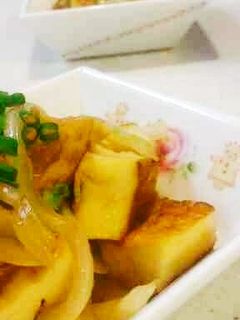 簡単☆厚揚げと玉ねぎのめんつゆ炒め-レシピのメイン写真