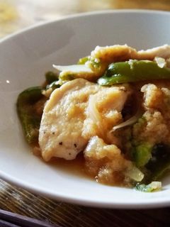しっとり。鶏胸肉とピーマンのおろし煮-レシピのメイン写真