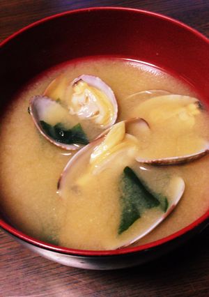 旨味たっぷり！基本のあさりの味噌汁♪-レシピのメイン写真