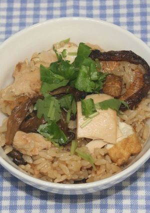 簡単干しキノコとツナ厚揚げの炊き込みご飯-レシピのメイン写真