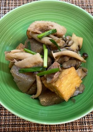 茸と厚揚げと蒟蒻の煮物-レシピのメイン写真
