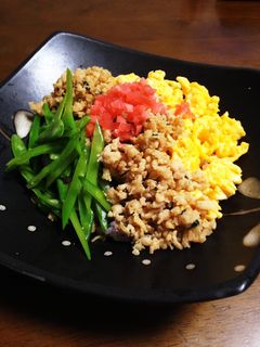 忙しい日の!!しそ風味の鶏そぼろ三色丼-レシピのメイン写真
