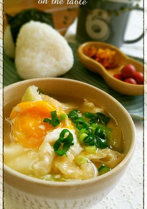 卵を１個　満足味噌汁　キャベツと油揚げで-レシピのメイン写真