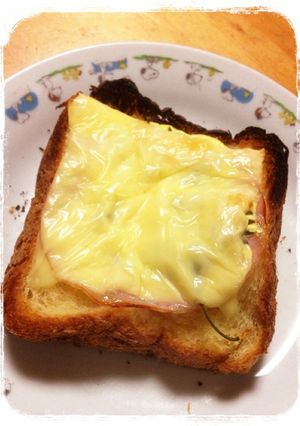 簡単朝ごはん♩大葉のハムチーズトースト-レシピのメイン写真