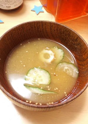 混ぜるだけ！夏の冷たい味噌汁-レシピのメイン写真