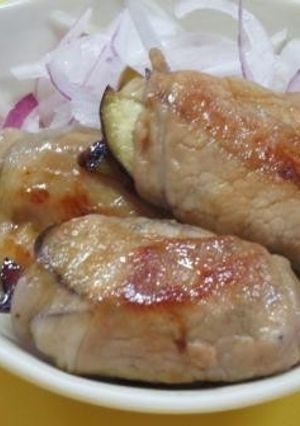 ナスを豚もも薄切り肉で巻いて焼きました-レシピのメイン写真