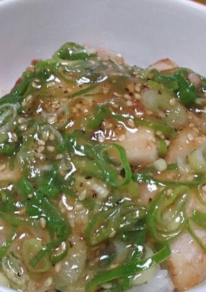 ねぎ塩豚カルビ丼-レシピのメイン写真