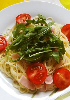夏のトマトとルッコラの冷製パスタ-レシピのメイン写真