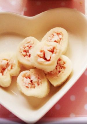 離乳食後期 トマトのチキンロールパン-レシピのメイン写真