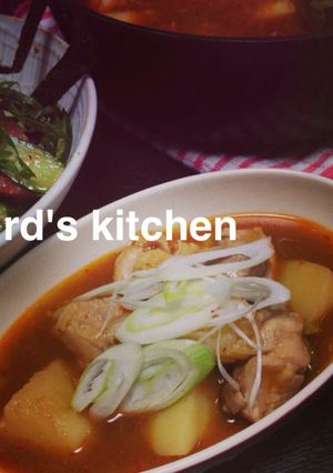 鶏とじゃがいもの韓国風ピリ辛煮！-レシピのメイン写真