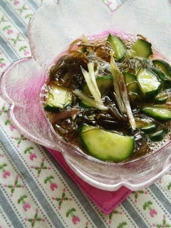 暑い日に*みょうがと胡瓜のもずく酢*-レシピのメイン写真