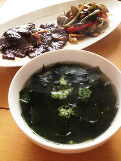 オクラ入りワカメスープ-レシピのメイン写真