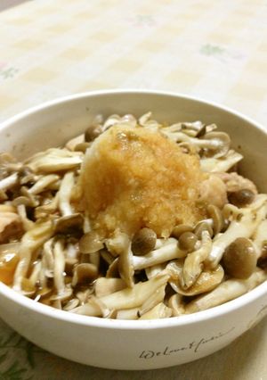鍋不要レンジで超簡単鳥シメジおろしポン酢-レシピのメイン写真
