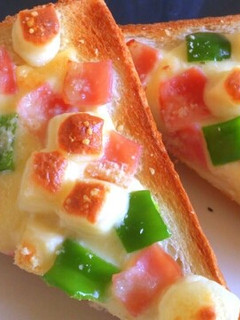 ランチや朝食に3種のチーズ焼きパン♪-レシピのメイン写真