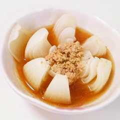 รูปของ 簡単レンジ☆ゴマ油香るとろりツナ華玉ねぎ