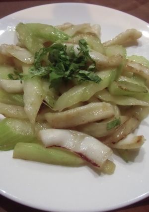 中華風、いかとセロリの炒め物-レシピのメイン写真