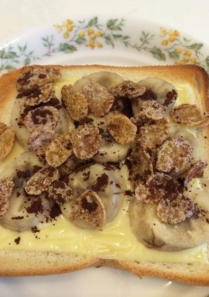 バナナチーズトースト☆チョコフレークのせ-レシピのメイン写真