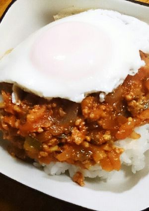 トマトジュースで作るドライカレー-レシピのメイン写真