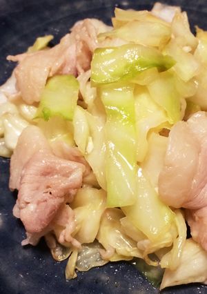 豚肉とキャベツの塩麹炒め-レシピのメイン写真