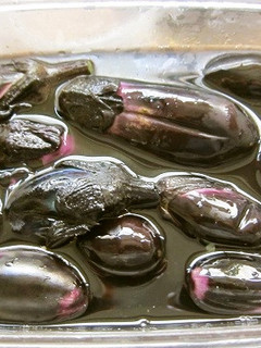 ナス漬物 無添加、鉄で漬ける!?-レシピのメイン写真