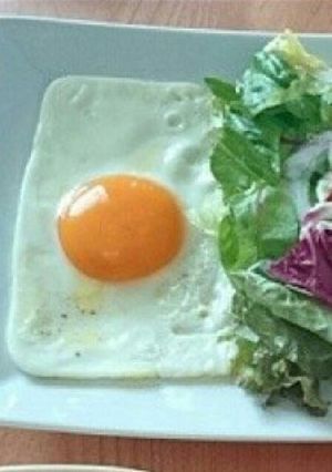 日の丸型に?おもしろ目玉焼き♡-レシピのメイン写真