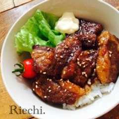 รูปของ 焼肉のタレ＋1でマンネリバイバイ＊焼肉丼