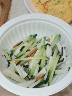 お茶漬け海苔で簡単♪胡瓜と山芋の和え物-レシピのメイン写真