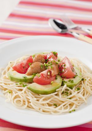 泡醤油deトマトとアボカドの冷製パスタ-レシピのメイン写真