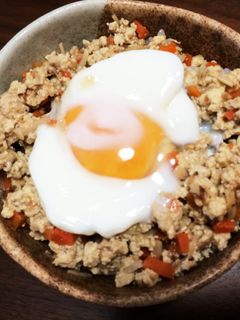 豆腐がメインのヘルシー鶏そぼろ丼☆-レシピのメイン写真