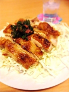 簡単♪鶏もも肉ニンニク焼き*梅と大葉で*-レシピのメイン写真