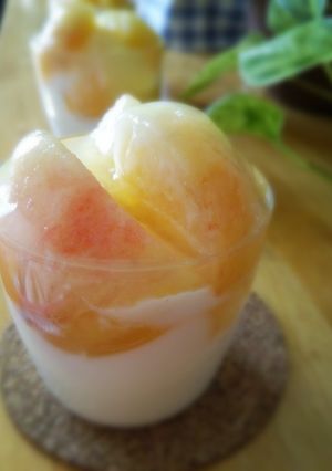 白桃ジュレと生クリームヨーグルト-レシピのメイン写真