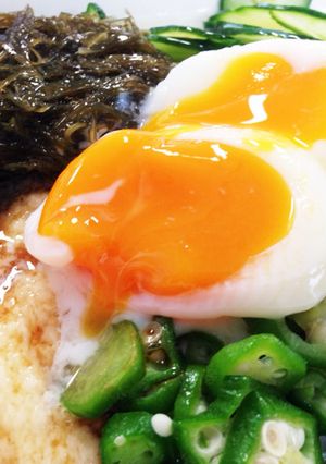 よせ豆腐と温玉のネハネバ小鉢-レシピのメイン写真