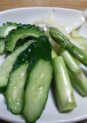 夏野菜の浅漬け♪簡単で美味♪-レシピのメイン写真