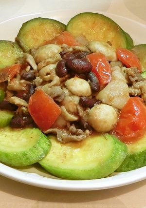 マッチャンと豚肉のレッドビーンズ炒め煮-レシピのメイン写真