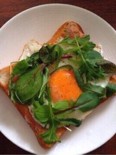 簡単目玉焼きのオープンサンド♡-レシピのメイン写真