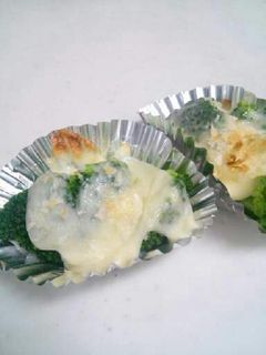 簡単ブロッコリーのチーズ焼き-レシピのメイン写真