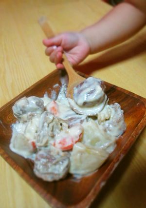 フライパンで肉団子と根菜の味噌クリーム煮-レシピのメイン写真