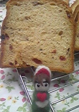 人参とクルミとレーズン入り食パン-レシピのメイン写真