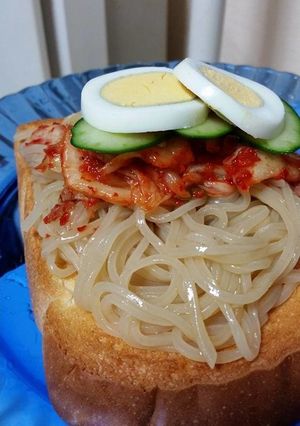 夏メニュー♡本場鶴橋焼肉屋風冷麺トースト-レシピのメイン写真