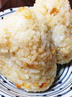 まるで天むす♡天かすおにぎり♪-レシピのメイン写真