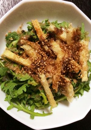 年中無休!菊菜とカリカリ薄アゲのサラダ-レシピのメイン写真