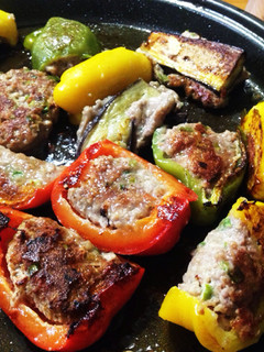 餃子のあんの残りで肉詰めパプリカ-レシピのメイン写真