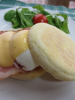 簡単、美味しい! エッグベネディクト-レシピのメイン写真